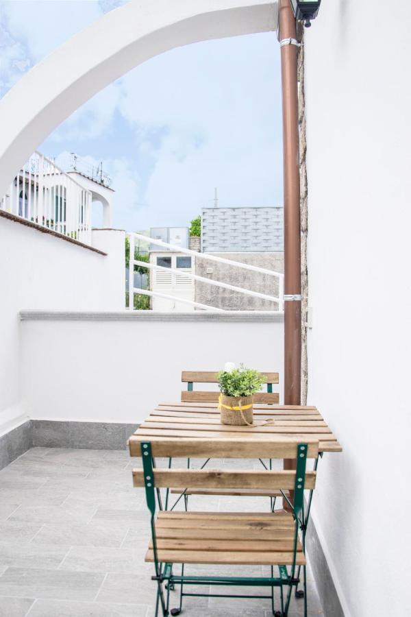 Porcavilla B&B Ischia Bagian luar foto
